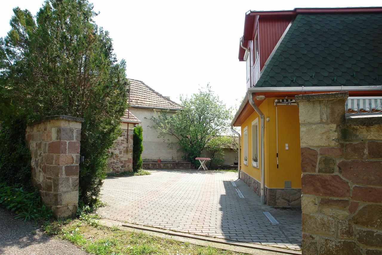 Valentína Apartmanház Apartamento Bogács Exterior foto