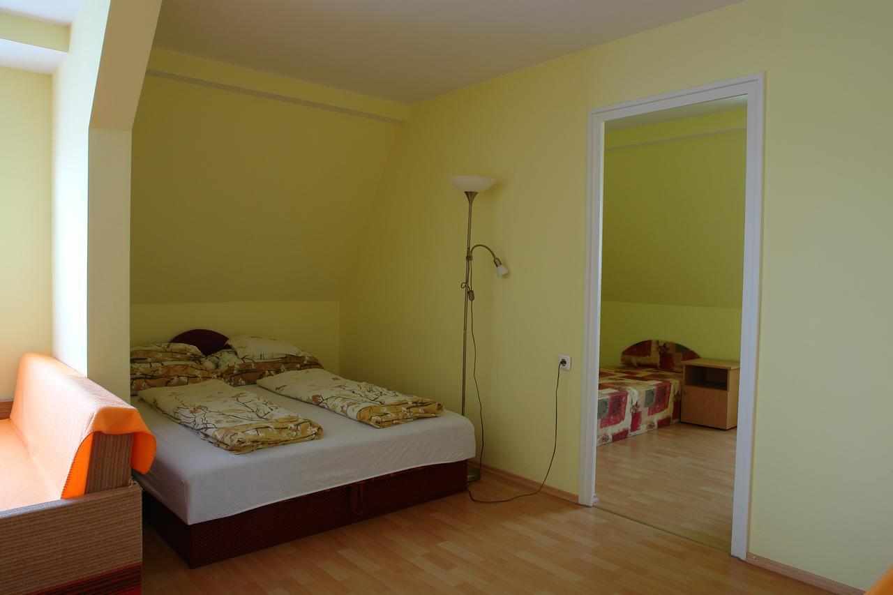 Valentína Apartmanház Apartamento Bogács Exterior foto