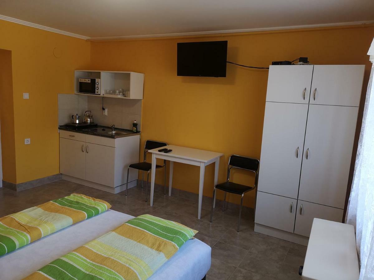 Valentína Apartmanház Apartamento Bogács Exterior foto